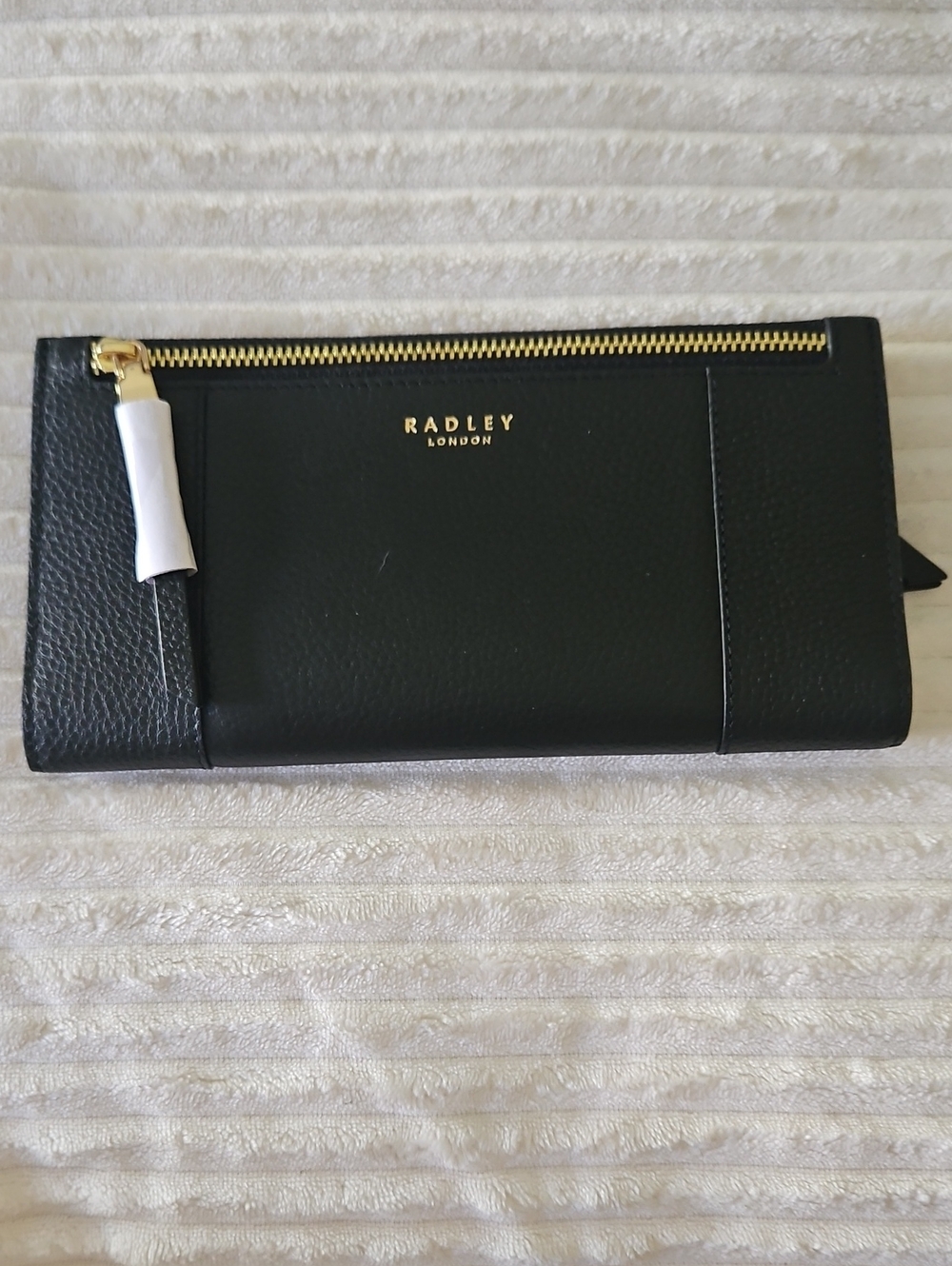 RADLEY LONDON Black Leather Zip Wallet with Gold Hardware